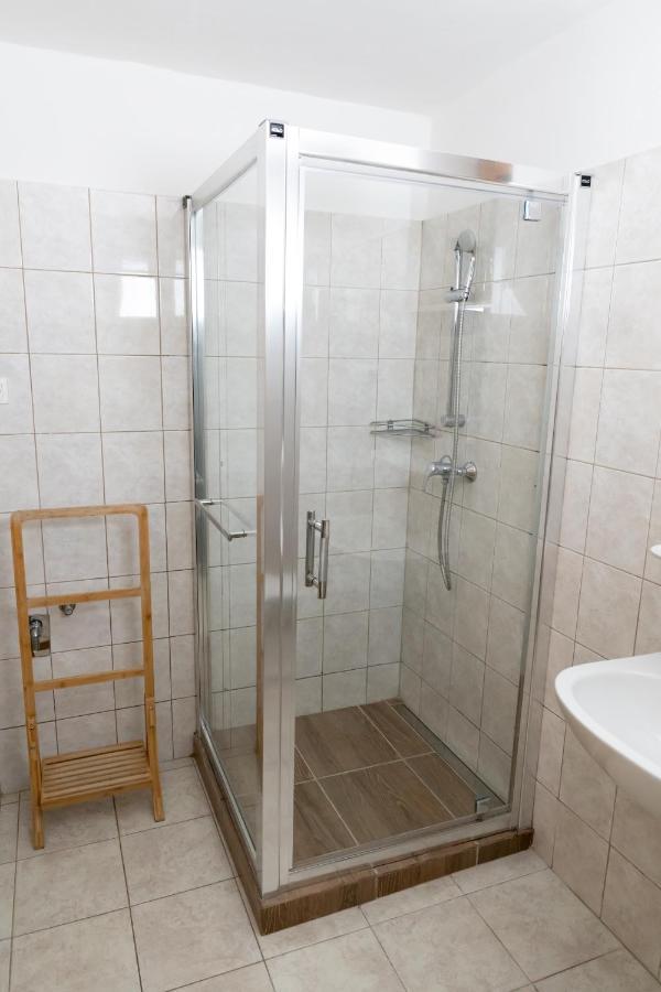 Liszt Apartman Печ Екстер'єр фото