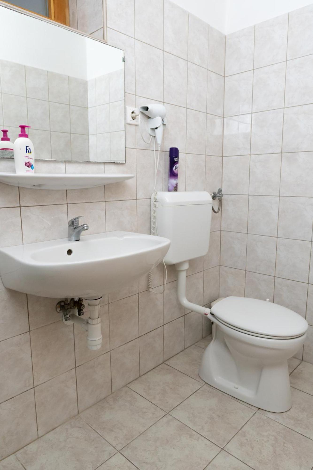Liszt Apartman Печ Екстер'єр фото